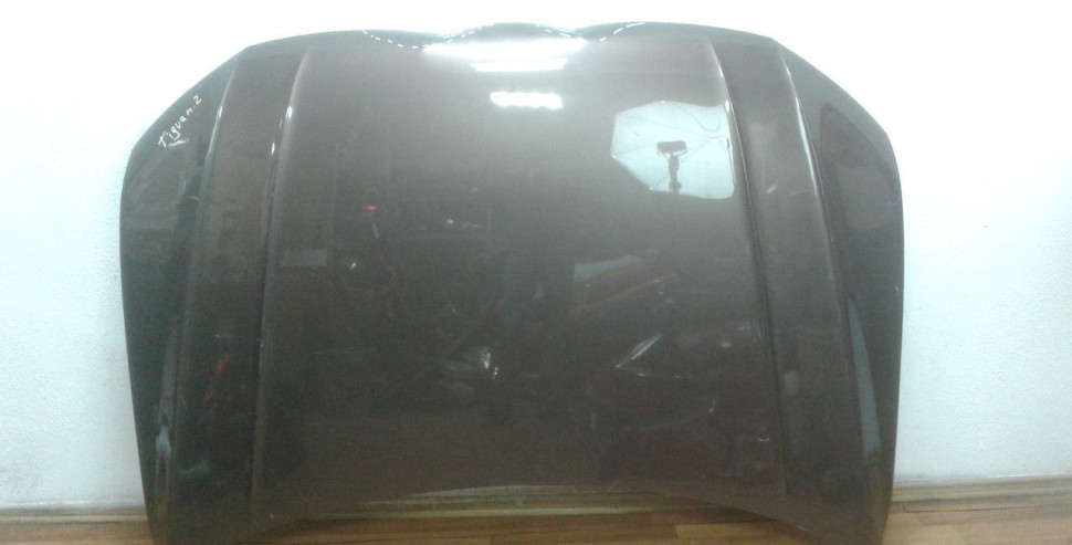 Капот Volkswagen Tiguan 2 oem 5NA823031H (вмятина) (скл-3)