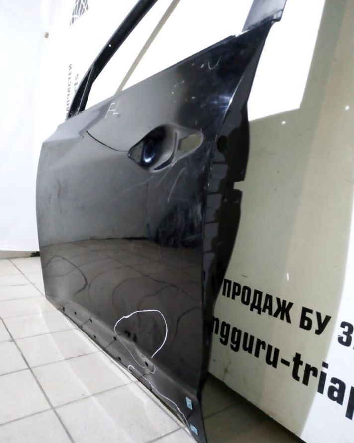 Дверь передняя левая Hyundai ix35  oem 760032Y010 (скл-3)