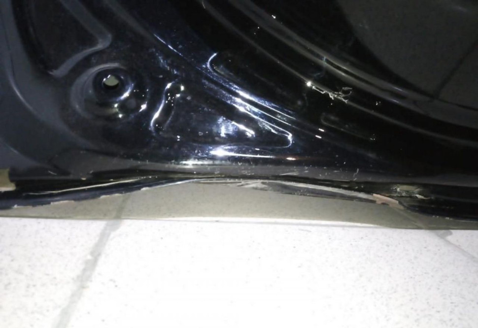 Дверь передняя левая Hyundai ix35  oem 760032Y010 (скл-3)