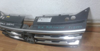Решетка радиатора Volkswagen Tiguan 2 oem 5na853653 (трещина)