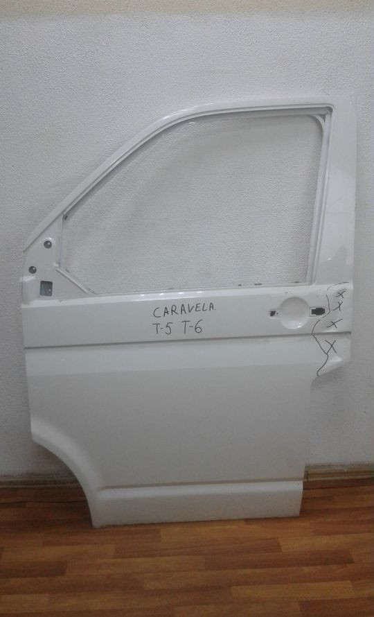 Дверь передняя левая Volkswagen Transporter T5 / T6 oem 7E0831055C (вмятина) (скл-3)