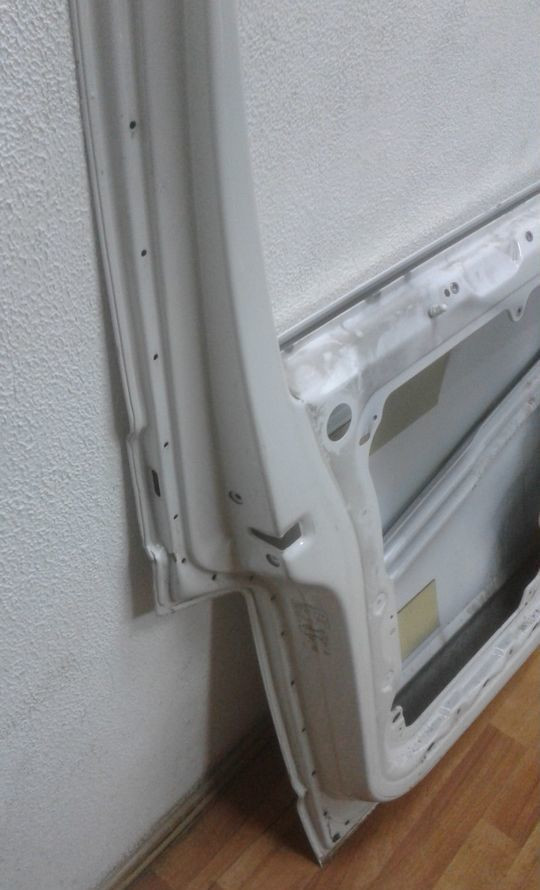 Дверь передняя левая Volkswagen Transporter T5 / T6 oem 7E0831055C (вмятина) (скл-3)