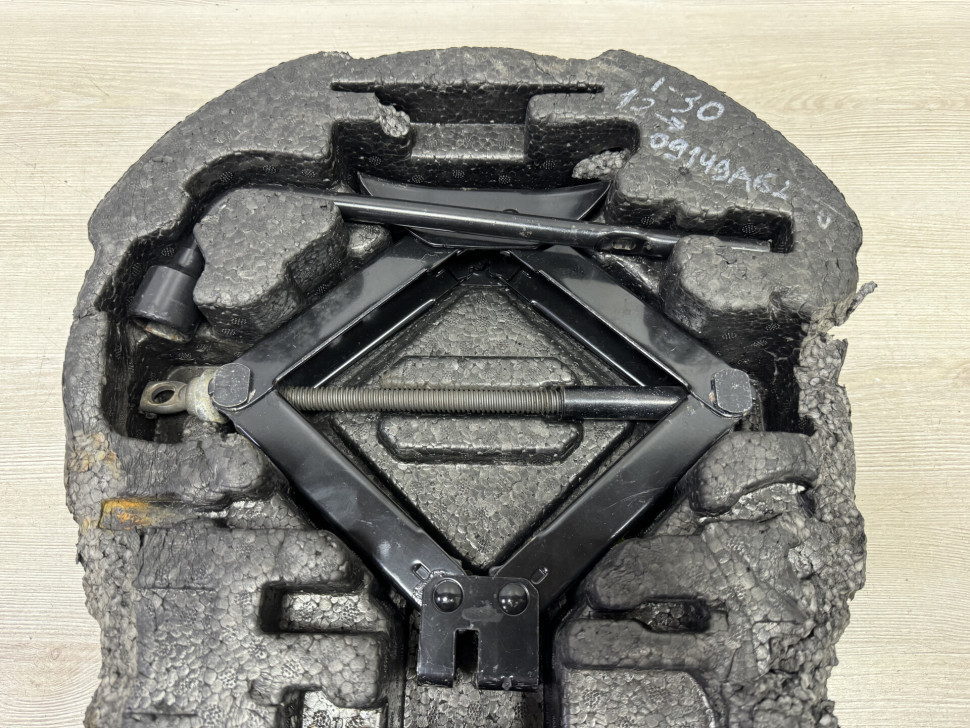 Ящик для инструментов в сборе Hyundai i30 2 GD OEM 09149A6200