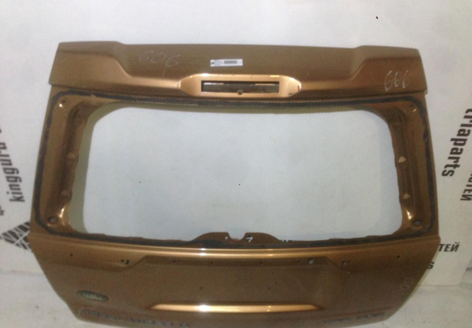 Крышка багажника Land Rover Freelander 2 вмятина (06>) oem LR005853 (Скл-3)