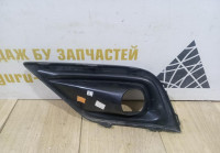 Решетка бампера правая бу Renault Arkana OEM 261A22688R