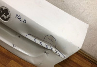 Крышка багажника Volkswagen Polo седан Oem 6RU827025 (вмятины)