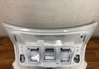 Крышка багажника Volkswagen Polo седан Oem 6RU827025 (вмятины)