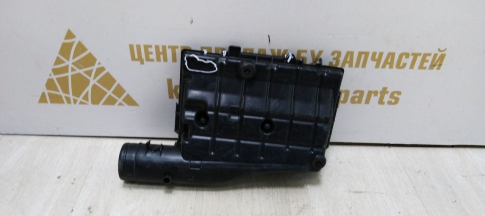 Корпус воздушного фильтра бу Skoda Rapid / Volkswagen Golf 7 OEM 04E129611G