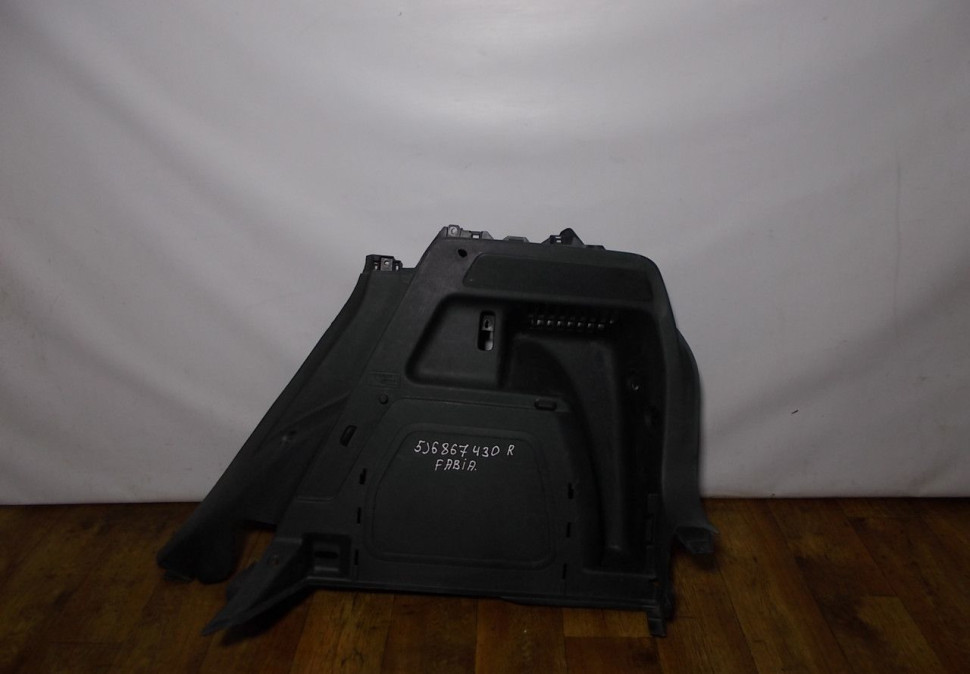 Обивка багажника правая бу Skoda Fabia 2 OEM 5J6867430