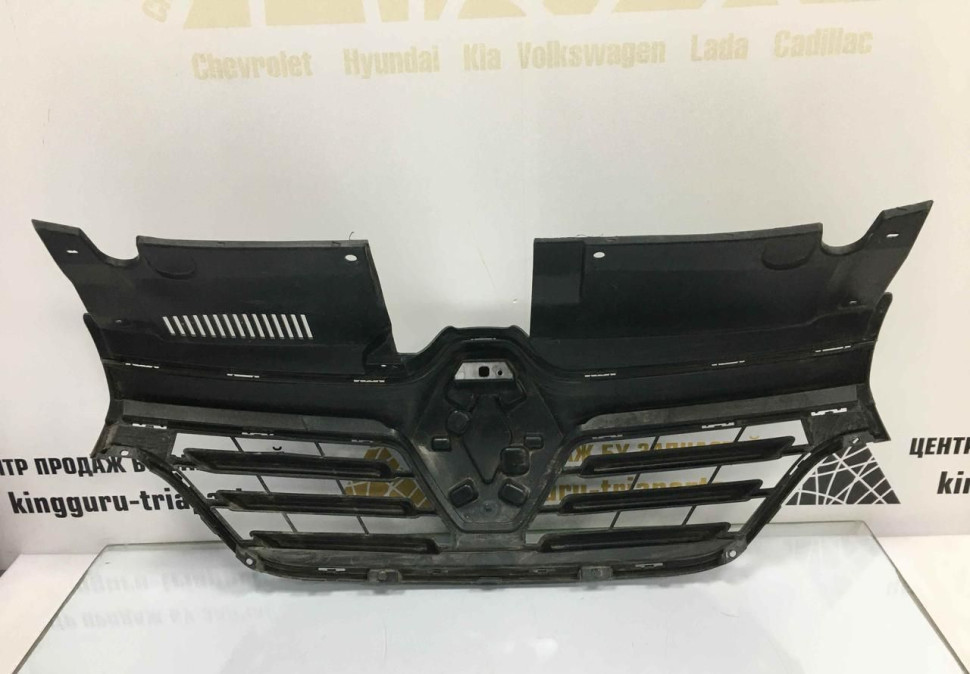 Решетка радиатора Renault Logan 2 рестайлинг OEM 623105887R Решетка радиатора Renault Logan 2 рестайлинг OEM 623105887R