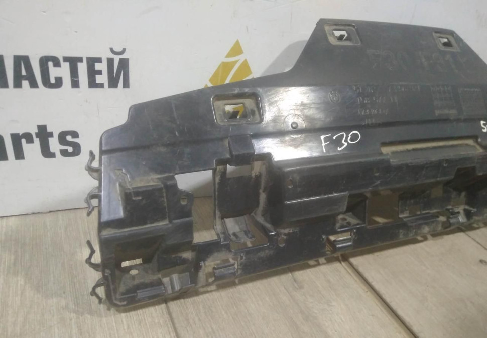 Кронштейн заднего бампера нижний бу BMW 3 F30 OEM 51127256921 Кронштейн заднего бампера нижний бу BMW 3 F30 OEM 51127256921
