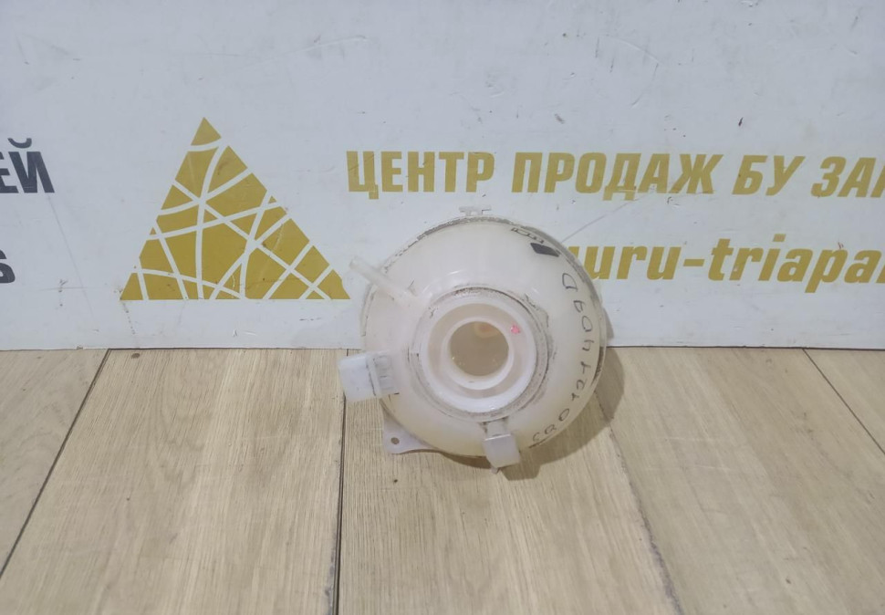 Бачок расширительный Skoda Rapid OEM 6Q0121407D Бачок расширительный Skoda Rapid OEM 6Q0121407D
