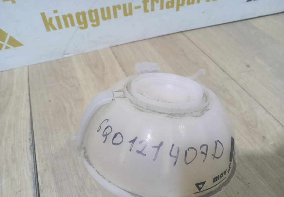 Бачок расширительный Skoda Rapid OEM 6Q0121407D Бачок расширительный Skoda Rapid OEM 6Q0121407D