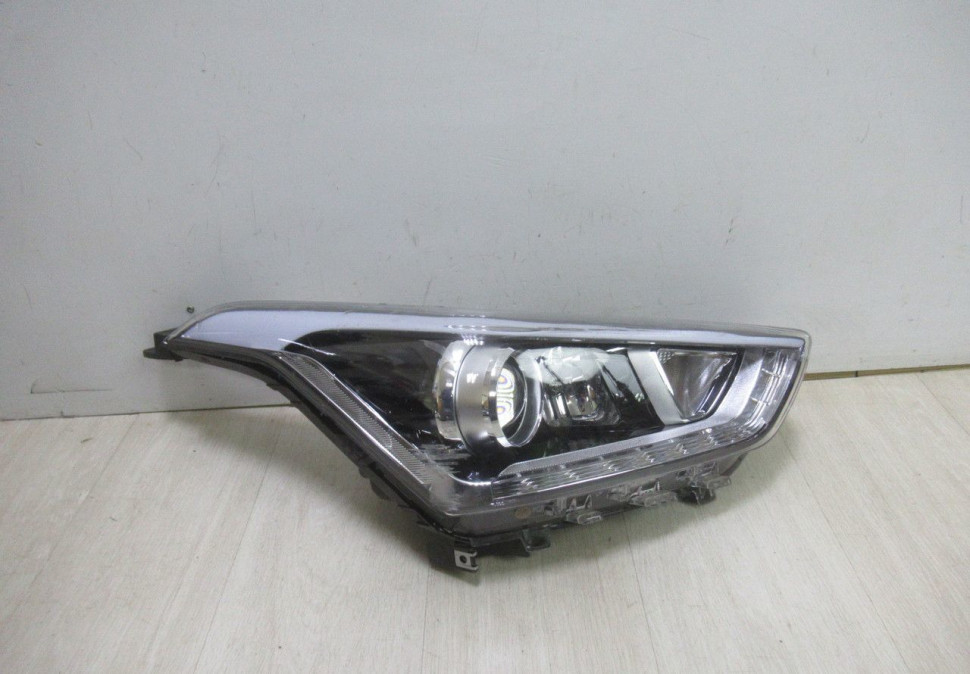 Фара  правая галоген (диодная,линзованная)  Hyundai Creta oem 92102m0100