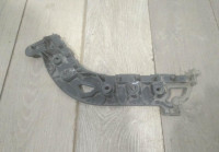 Кронштейн заднего бампера левый бу Renault Fluence OEM 850420027R