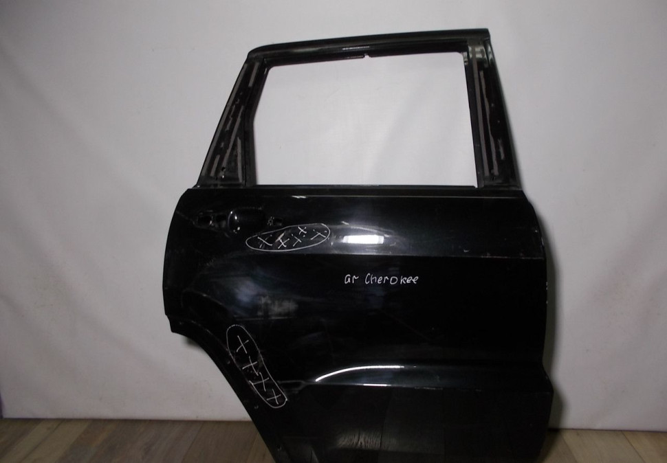 Дверь задняя правая бу Jeep Grand Cherokee WK2