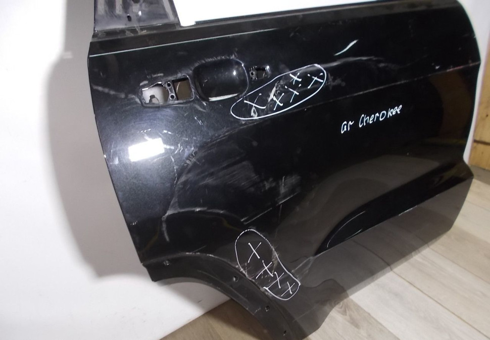 Дверь задняя правая бу Jeep Grand Cherokee WK2