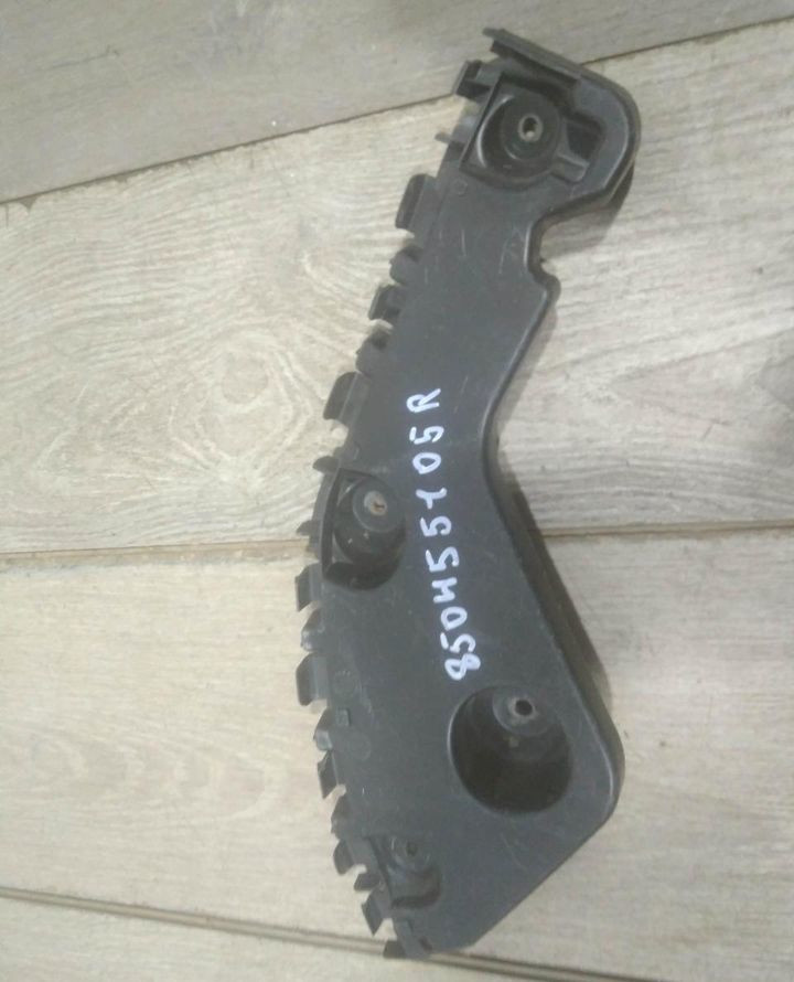 Кронштейн заднего бампера левый бу Renault Duster OEM 850455105R