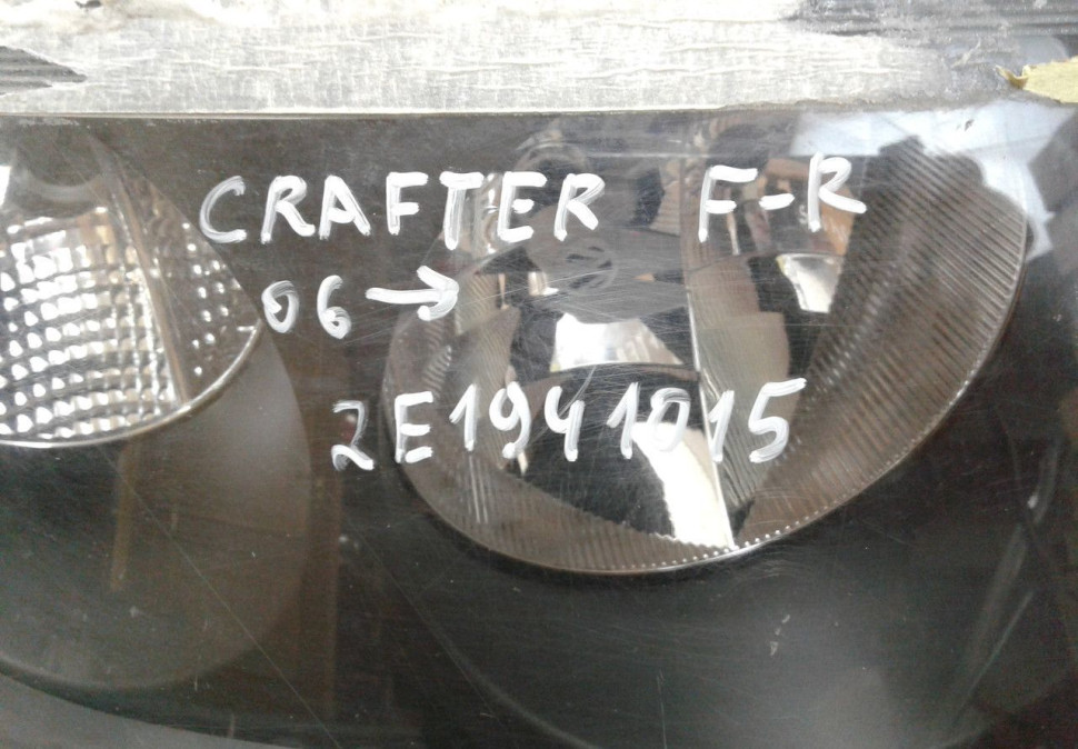 Фара левая Volkswagen Crafter (06>) слом. крепления oem 2e1941015