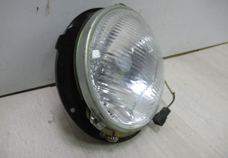 Фара передняя Lada Niva (21x21) oem 21213371101000 (скл-3) Фара передняя Lada Niva (21x21) oem 21213371101000 (скл-3)