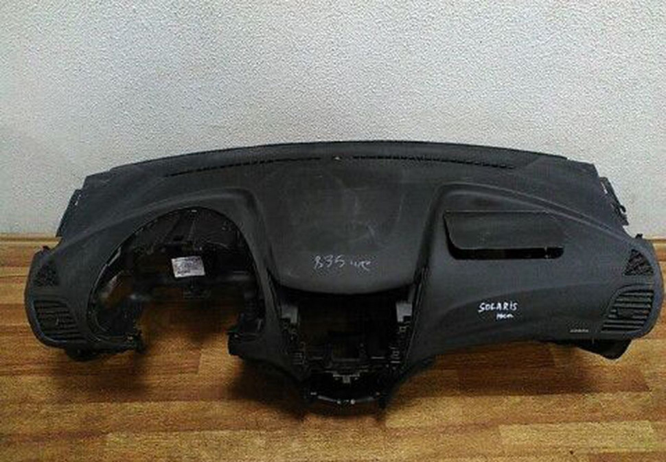 Торпедо стрельнутое Hyundai Solaris рестайл.