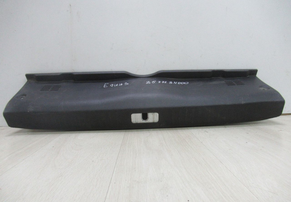 Обшивка задней панели Hyundai Equus 2 oem 857713n000