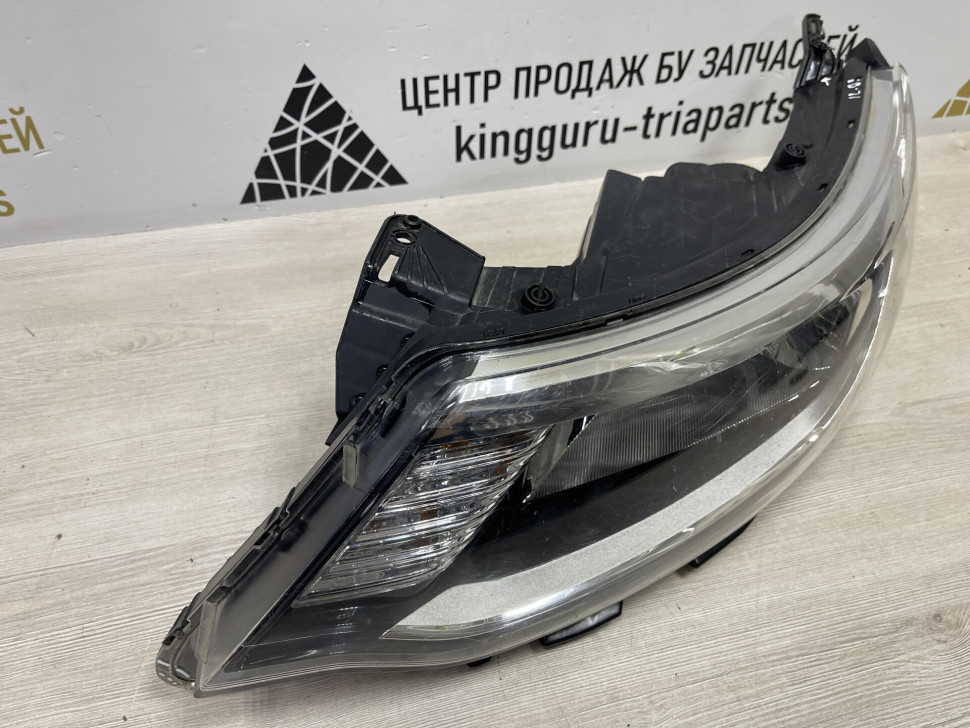 Фара левая Kia Rio 4 рестайл oem 921014x501 (слом. часть корпуса, 1 крепл.)