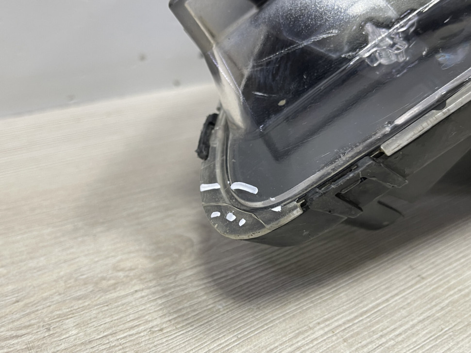 Фара левая Kia Rio 4 рестайл oem 921014x501 (слом. часть корпуса, 1 крепл.)