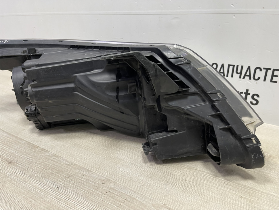 Фара левая Kia Rio 4 рестайл oem 921014x501 (слом. часть корпуса, 1 крепл.)