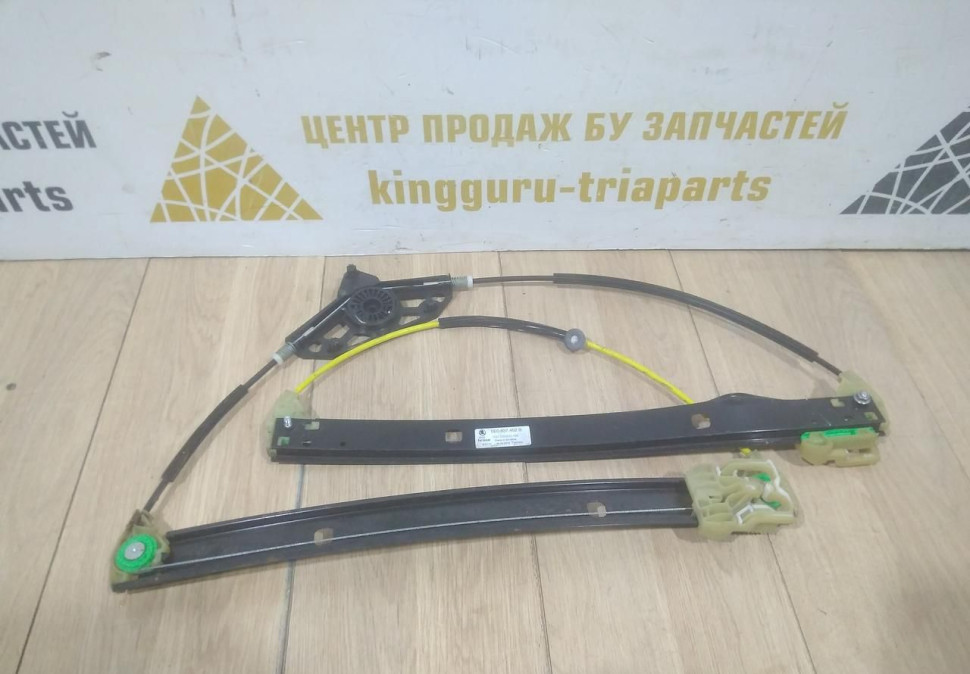 Стеклоподъемник передней правой двери электрический бу Skoda Octavia A7 OEM 5E0837462A