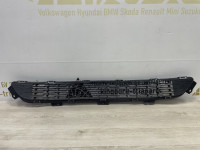 Решетка переднего бампера Kia Sorento (12&gt;) oem 885622p500