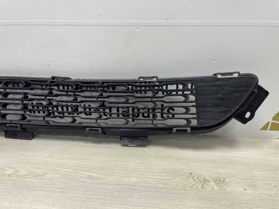 Решетка переднего бампера Kia Sorento (12>) oem 885622p500 Решетка переднего бампера Kia Sorento (12>) oem 885622p500
