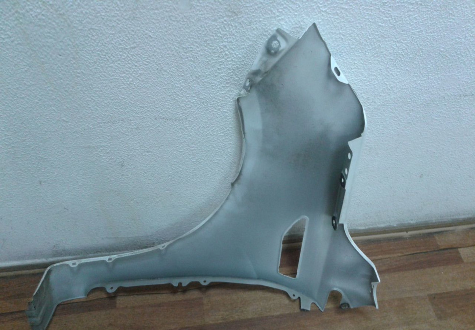 Крыло переднее правое Kia Rio 3 oem 663124Y000 (вмятины) Крыло переднее правое Kia Rio 3 oem 663124Y000 (вмятины)