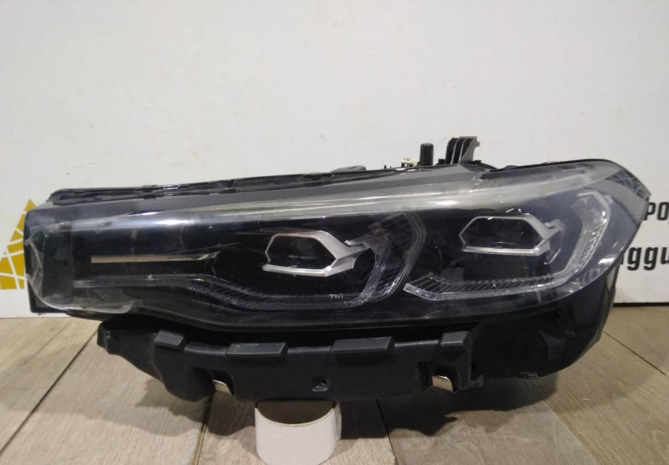 Фара ЛЭД LED адаптивная левая бу BMW X7 G07 OEM 63117933317