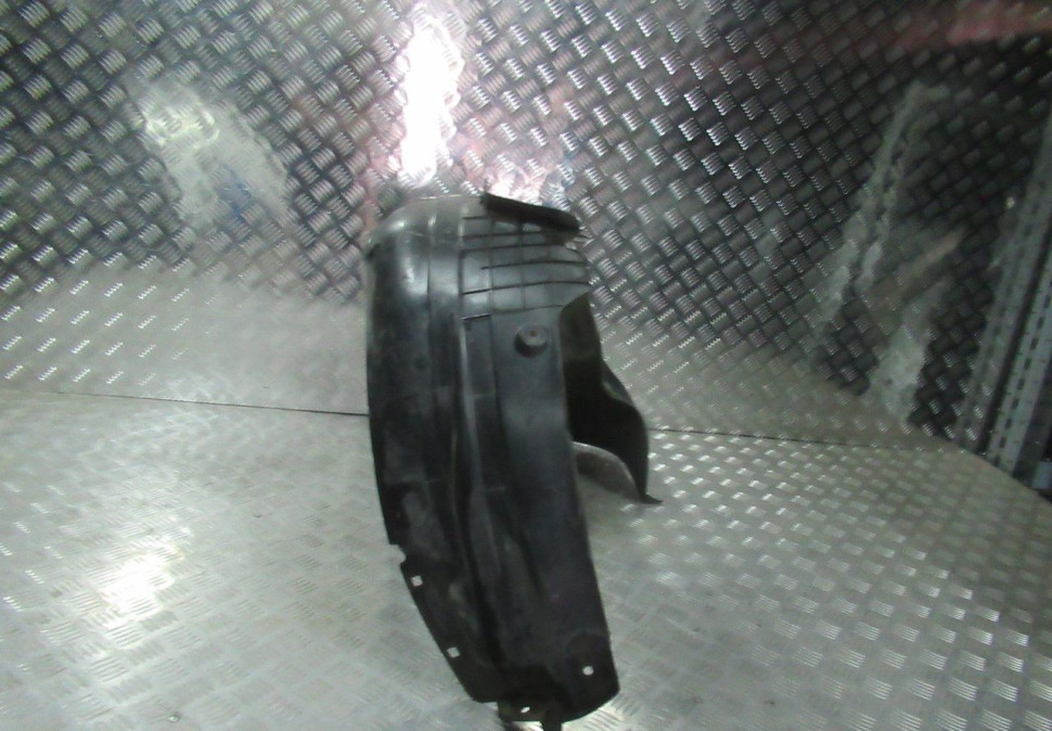 Подкрылок передний левый Volkswagen Polo oem 6ru809961