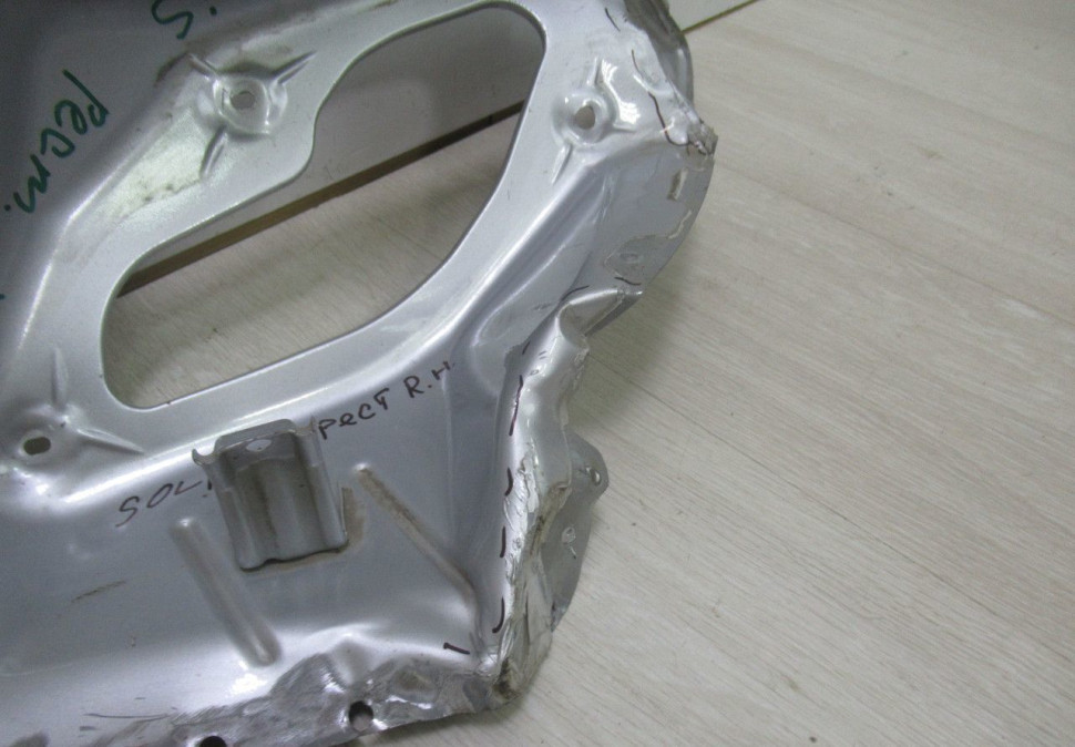 Суппорт фонаря правая Hyundai Solaris 1 рест oem 715854L300 (вмятины) Суппорт фонаря правая Hyundai Solaris 1 рест oem 715854L300 (вмятины)