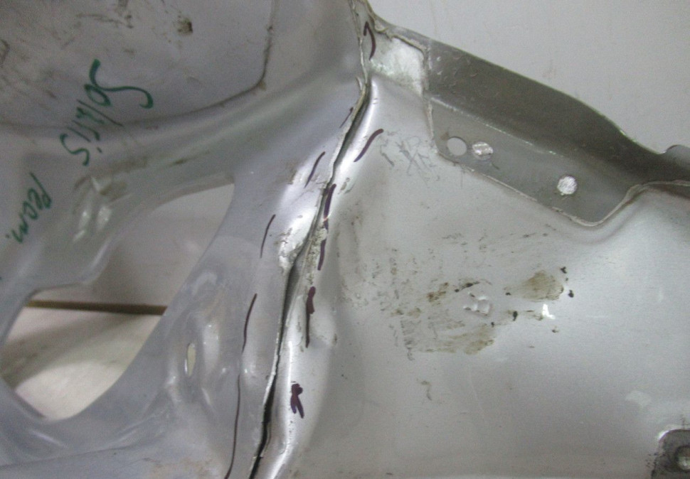 Суппорт фонаря правая Hyundai Solaris 1 рест oem 715854L300 (вмятины) Суппорт фонаря правая Hyundai Solaris 1 рест oem 715854L300 (вмятины)