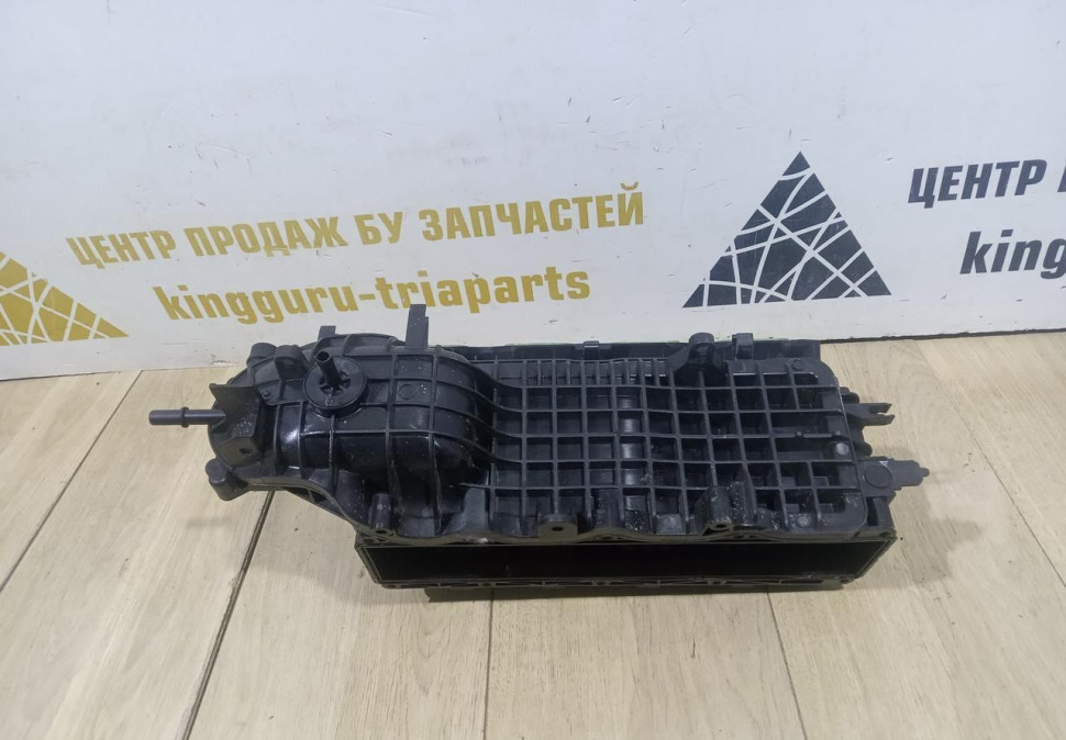 Впускной коллектор бу Skoda Superb 3 1.4 OEM 04E129711L