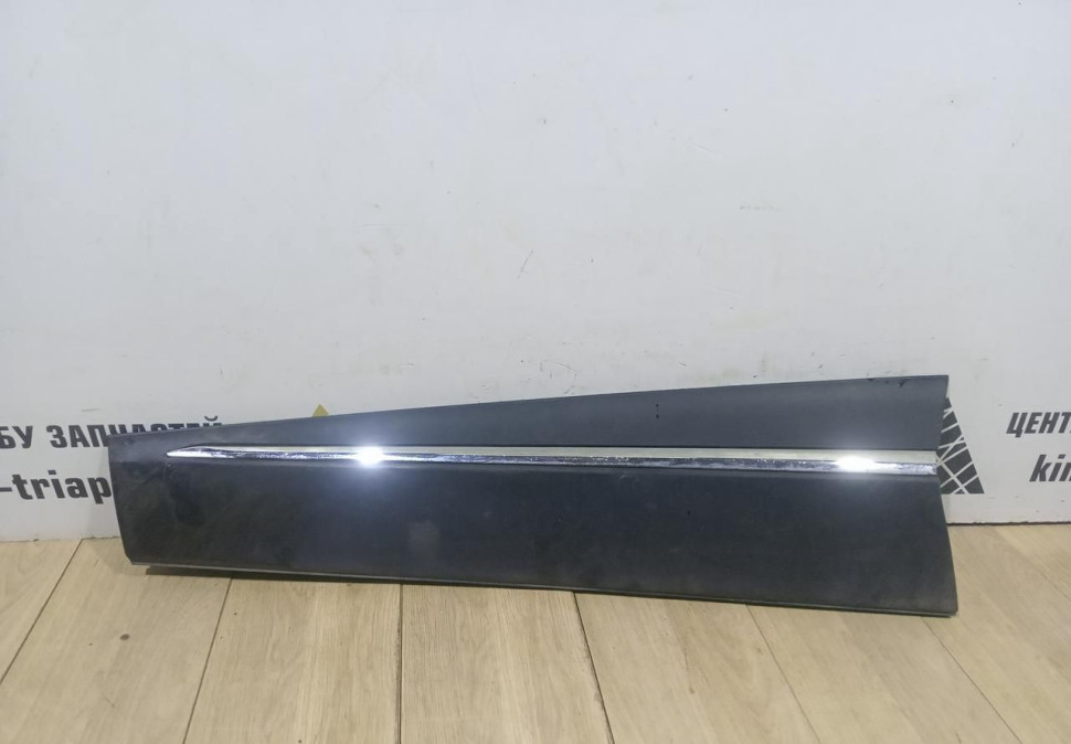 Молдинг двери передний левый бу Renault Kaptur OEM 808218874R