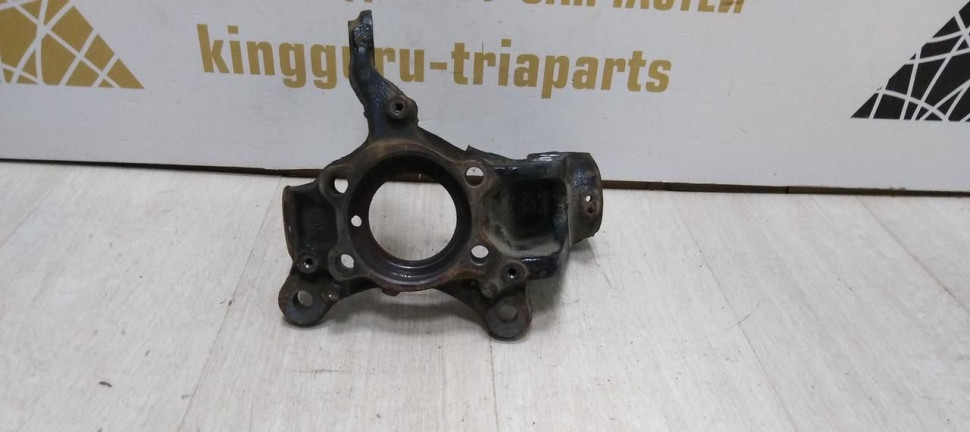 Кулак поворотный передний правый Volkswagen Jetta 6 11-18 oem 5C0407256 Кулак поворотный передний правый Volkswagen Jetta 6 11-18 oem 5C0407256