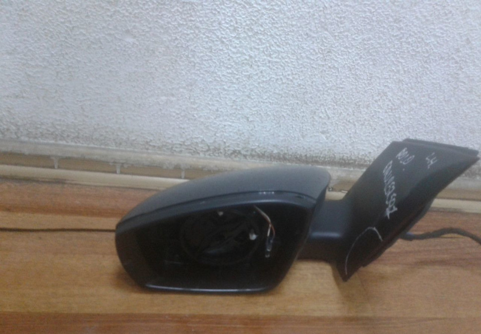 Зеркало левое Volkswagen Polo oem 6ru857507 (мал.вмятина)