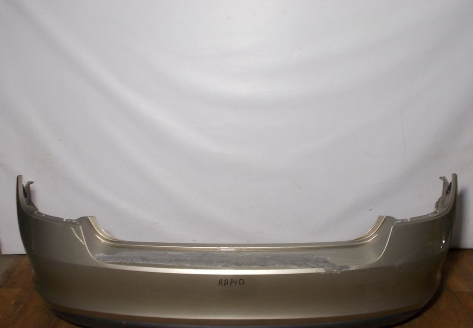 Бампер задний бу Skoda Rapid OEM 60U807421B