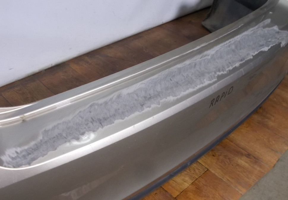 Бампер задний бу Skoda Rapid OEM 60U807421B