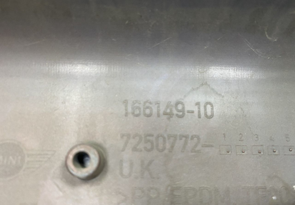 Бампер передний Mini Cooper R56 OEM 51117250772 Бампер передний Mini Cooper R56 OEM 51117250772