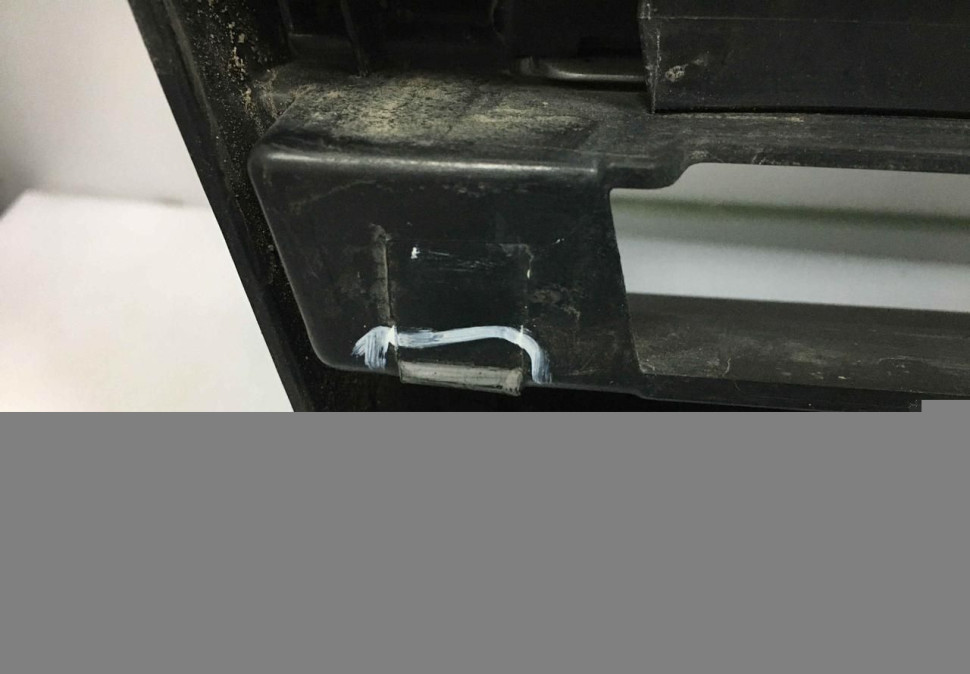 Решетка радиатора Volkswagen Touareg 3 2018 OEM 760853653B Решетка радиатора Volkswagen Touareg 3 2018 OEM 760853653B