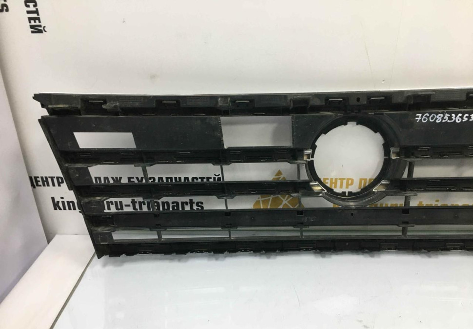 Решетка радиатора Volkswagen Touareg 3 2018 OEM 760853653B