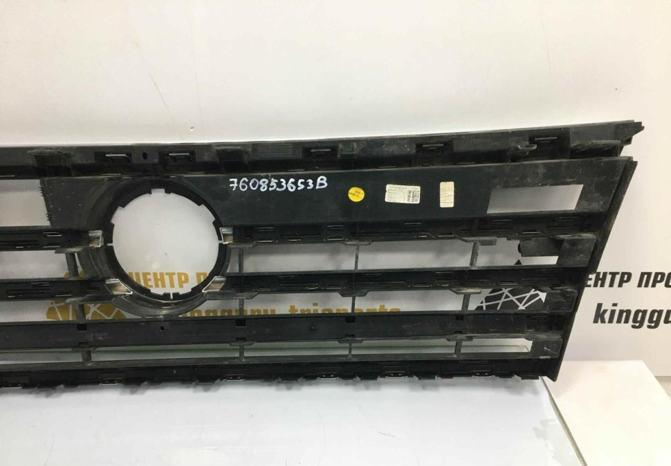 Решетка радиатора Volkswagen Touareg 3 2018 OEM 760853653B