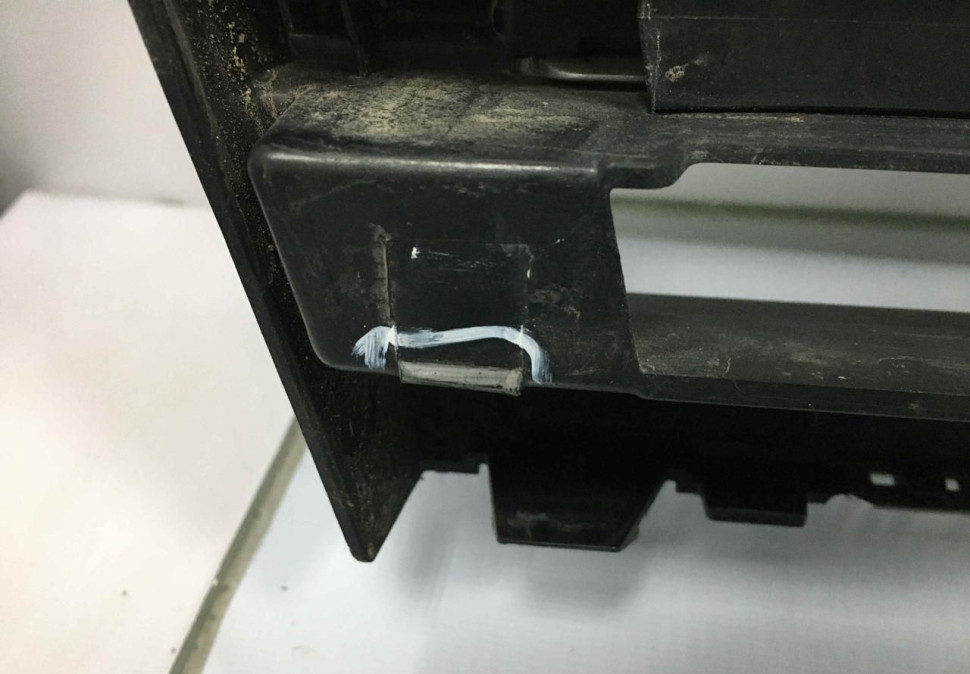 Решетка радиатора Volkswagen Touareg 3 2018 OEM 760853653B
