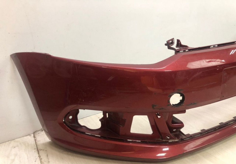 Бампер передний Volkswagen Polo Sedan (09-15) до рест oem 6RU807221 (слом. 1 креп.) Бампер передний Volkswagen Polo Sedan (09-15) до рест oem 6RU807221 (слом. 1 креп.)