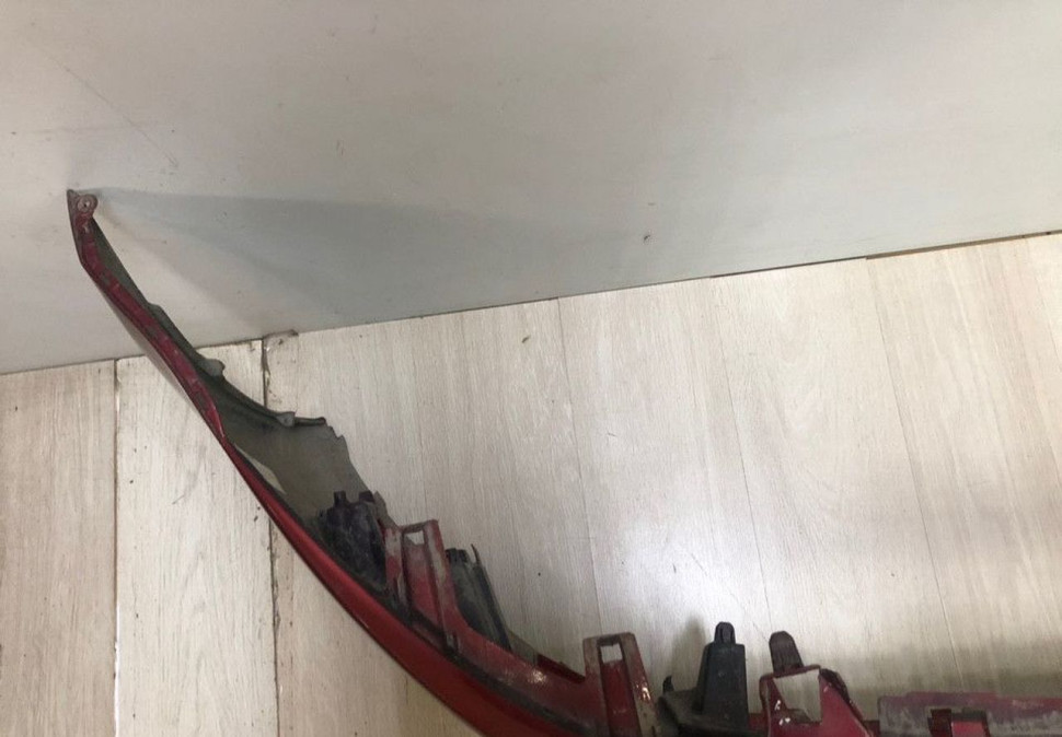 Бампер передний Volkswagen Polo Sedan (09-15) до рест oem 6RU807221 (слом. 1 креп.) Бампер передний Volkswagen Polo Sedan (09-15) до рест oem 6RU807221 (слом. 1 креп.)